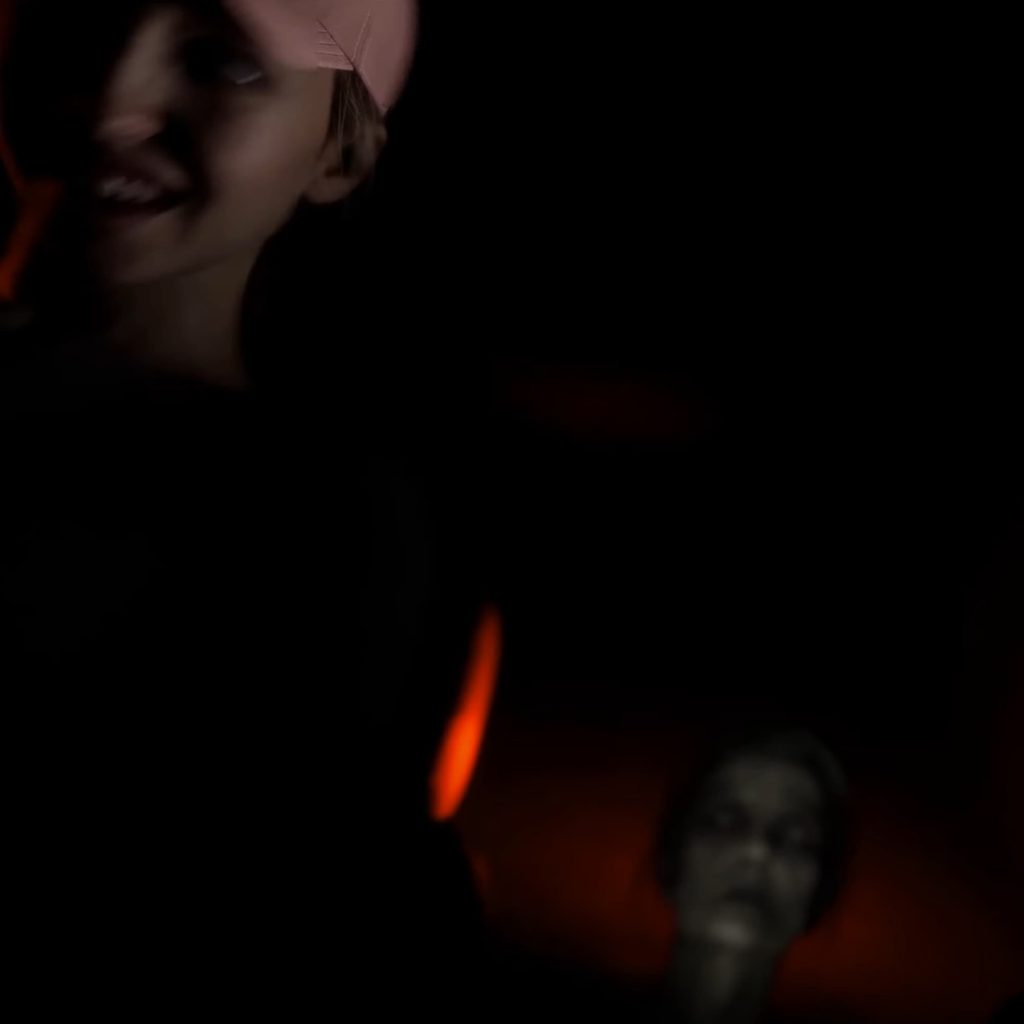 Siobhan Williams as Laura and an unknown woman behind her in a car in The Quarry gameplay trailer.