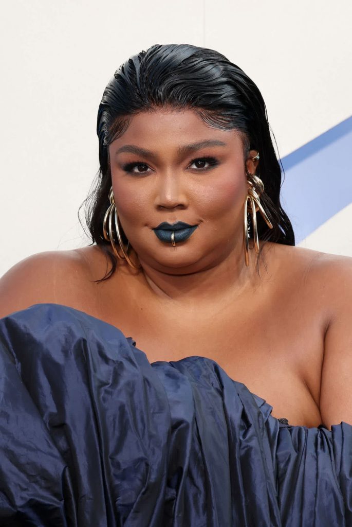 Best MTV VMAs Beauty Lizzo at the 2022 MTV VMAs Image: Getty/Dia Dipasupil