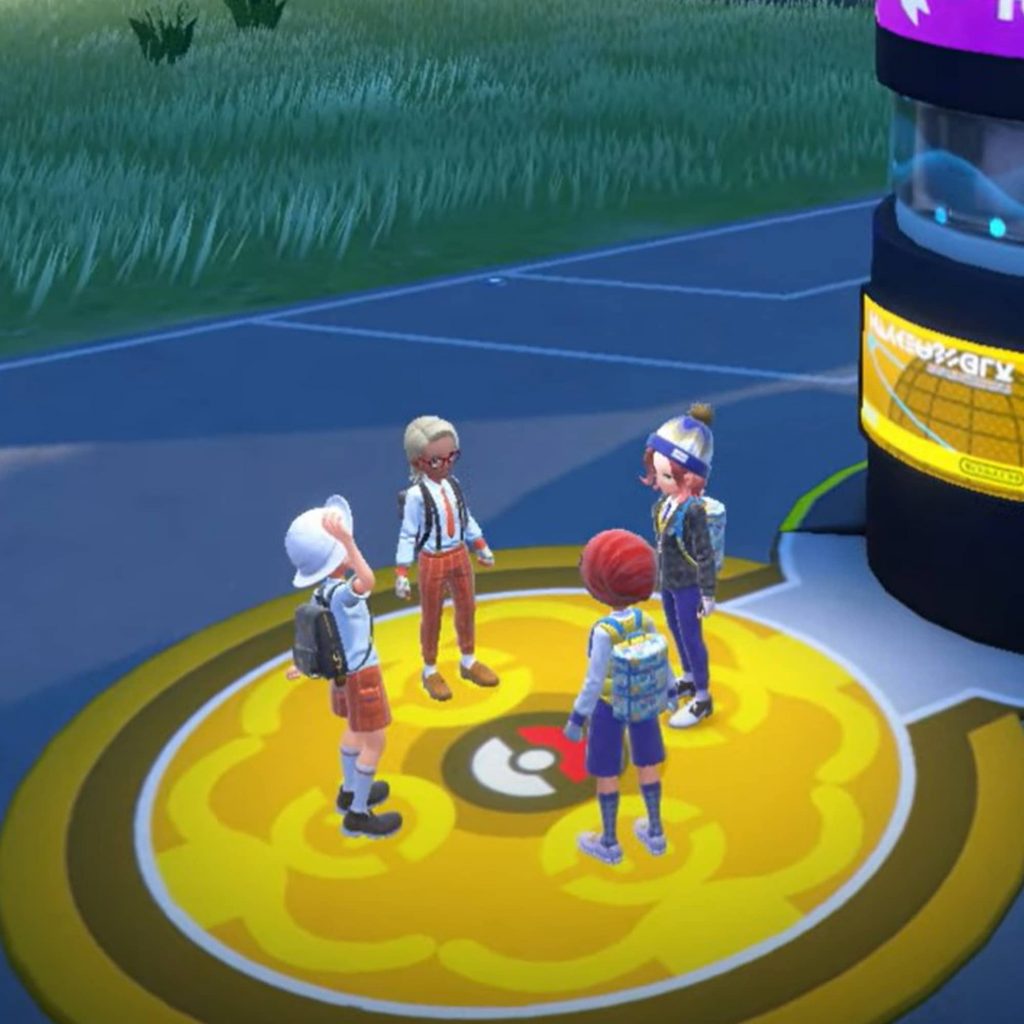 Trainers being summoned to multiplayer at the Union Circle in Pokemon Scarlet and Violet.