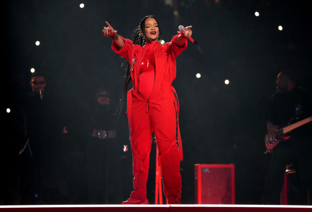 super-bowl-2023-rihanna