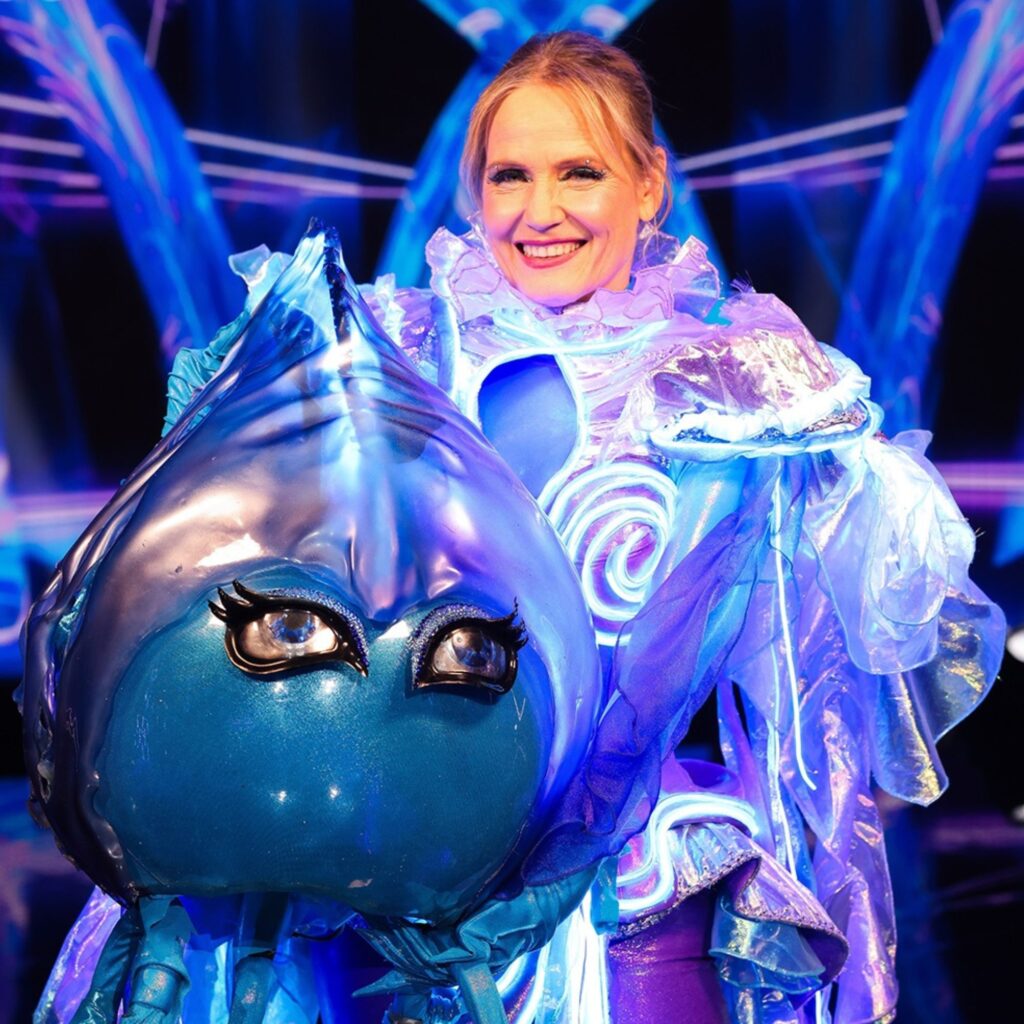 the masked singer bluebottle shaynna blaze