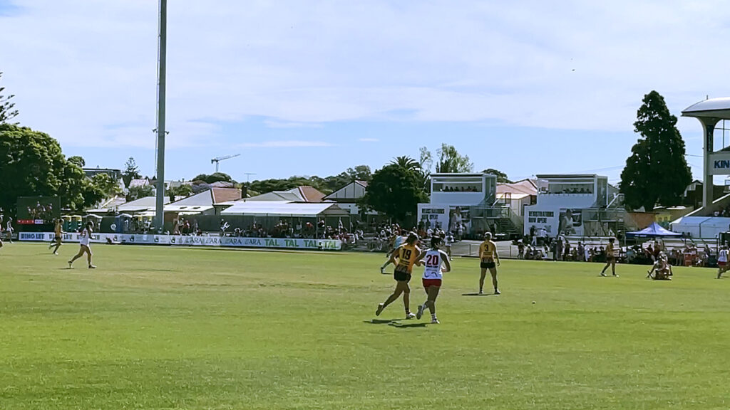 Hawthorn vs Swans AFLW game