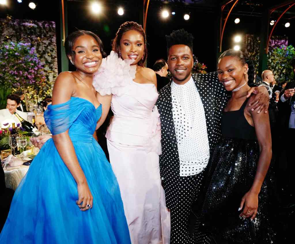 Saniyya Sidney, Jennifer Hudson, Leslie Odom Jr., and Demi Singleton at the 2022 SAG Awards