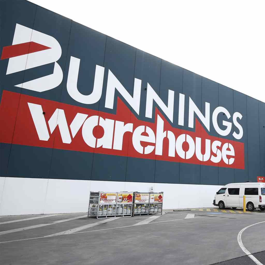 The outside of a Bunnings Warehouse store.