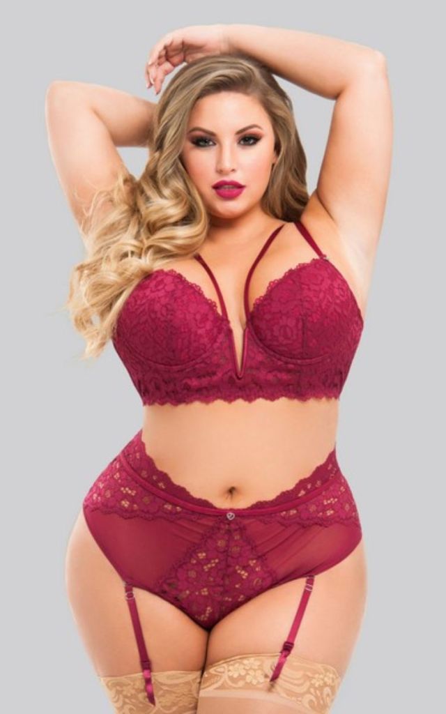 Lovehoney Lingerie Set plus size parisienne wine