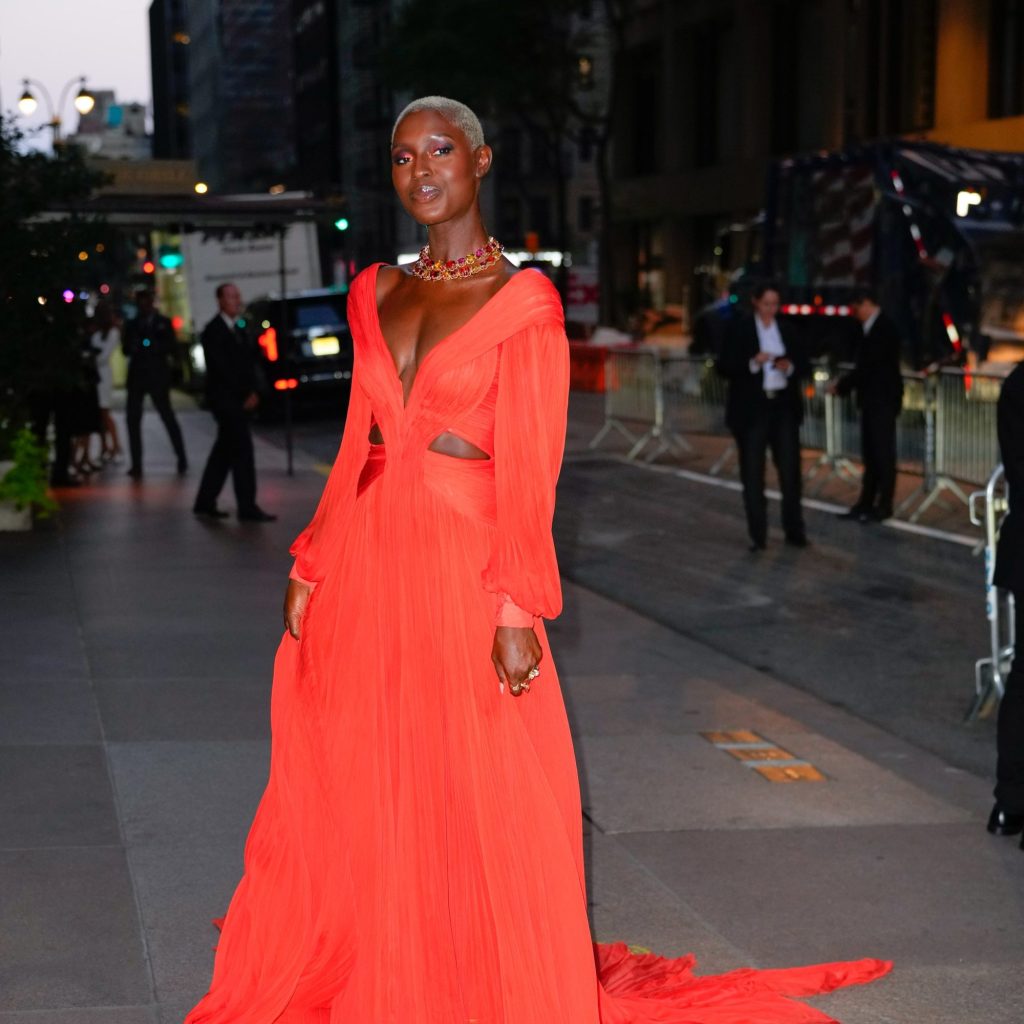 Jodie Turner-Smith’s Pink Hair Colour at Milan Fashion Week