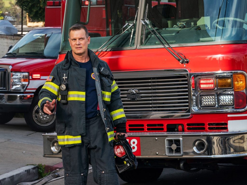 9-1-1, (aka 911), Peter Krause, May Day', (Season 5, ep. 516, aired May 2, 2022). photo: Jack Zeman / ©Fox / Courtesy Everett Collection