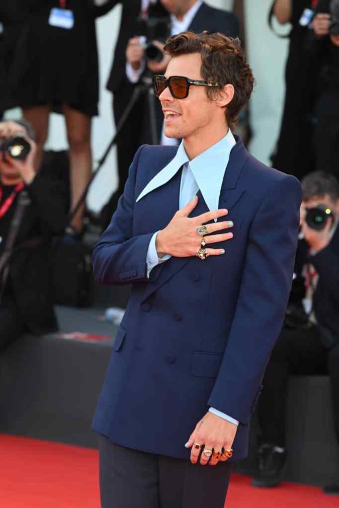 Harry Styles' rocks a blue manicure at the Venice Film Festival