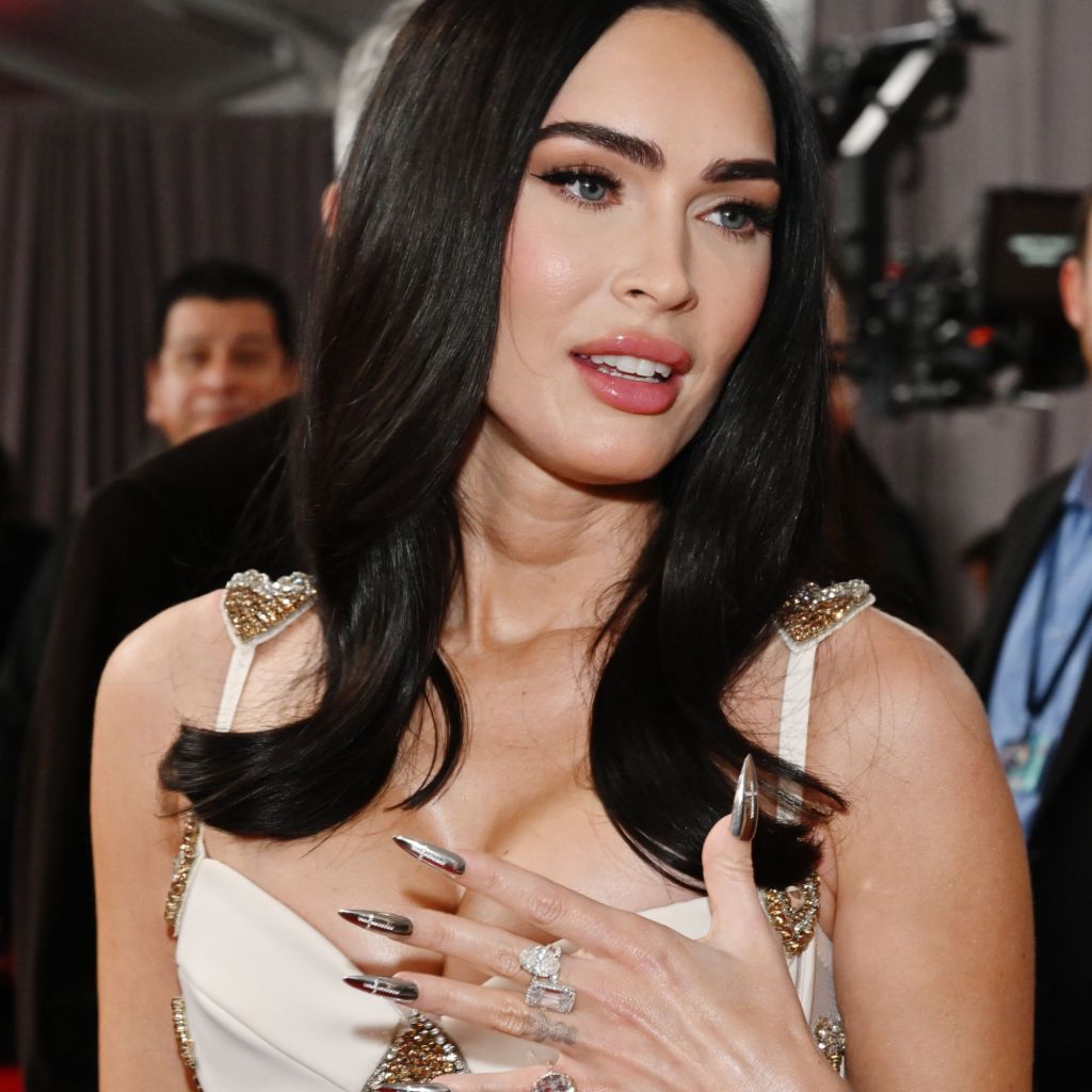 Megan Fox Nails Grammys