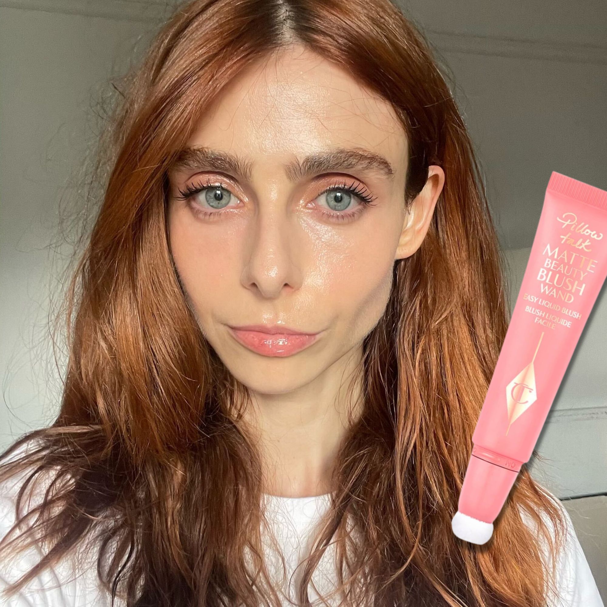 Ruby Feneley trying the pink undereye blush tiktok trend