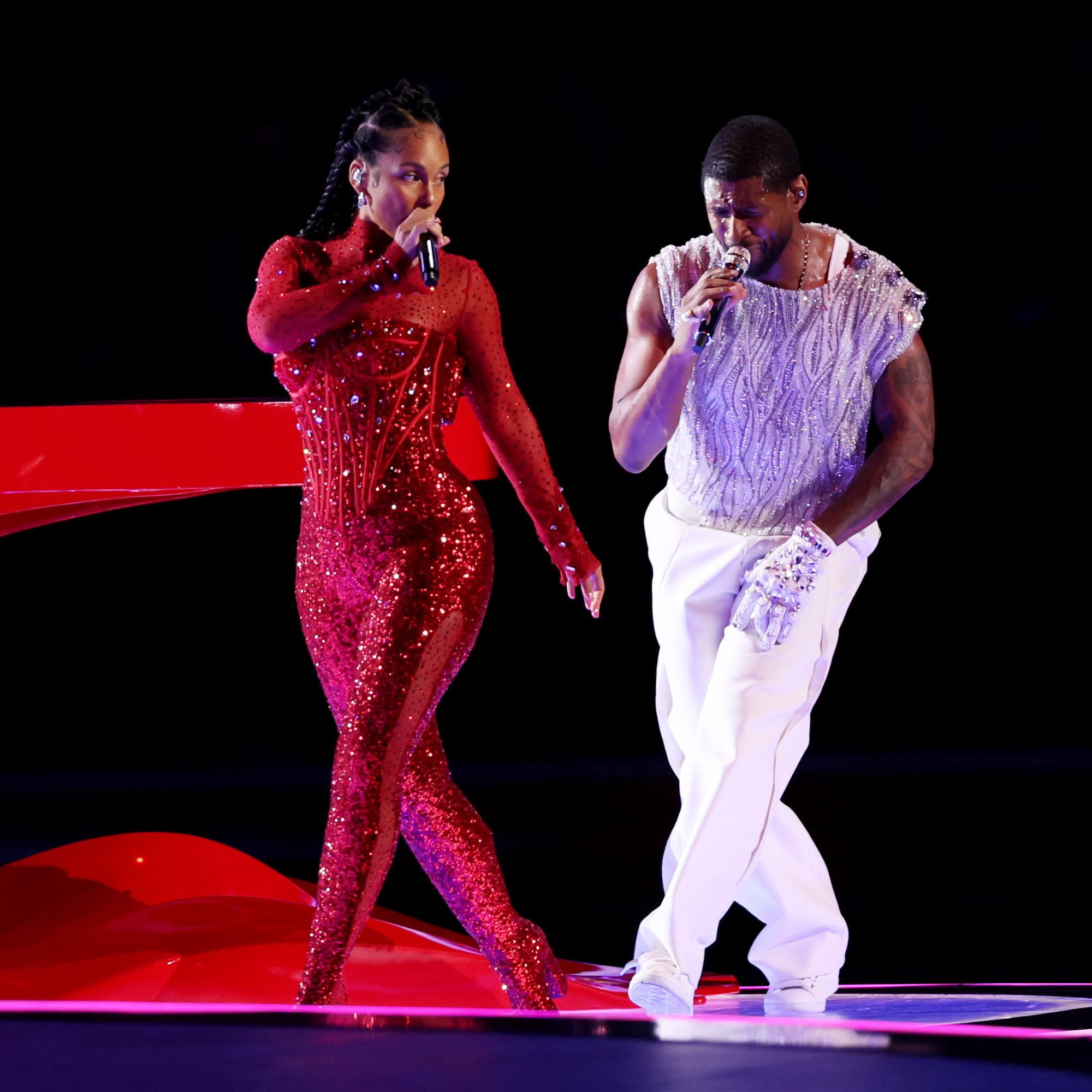 super-bowl-halftime-performance-usher